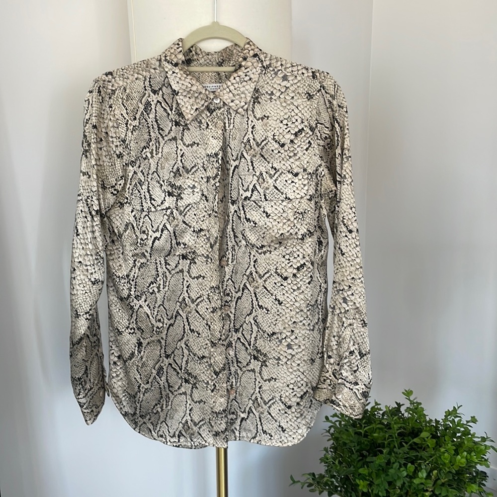 Equipment France - 100% Silk Designer Blouse - Small